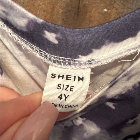 SHEIN Kids 4 T Sets - Black, Pink, Gray, White - Picture 3 of 7